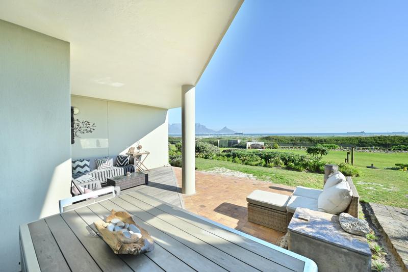 To Let 3 Bedroom Property for Rent in Dolphin Beach Western Cape